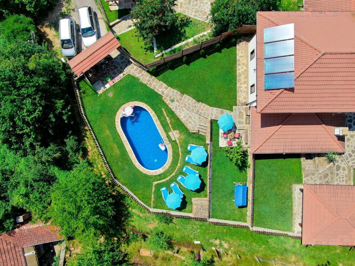 House Maya Tryavna Luaran gambar