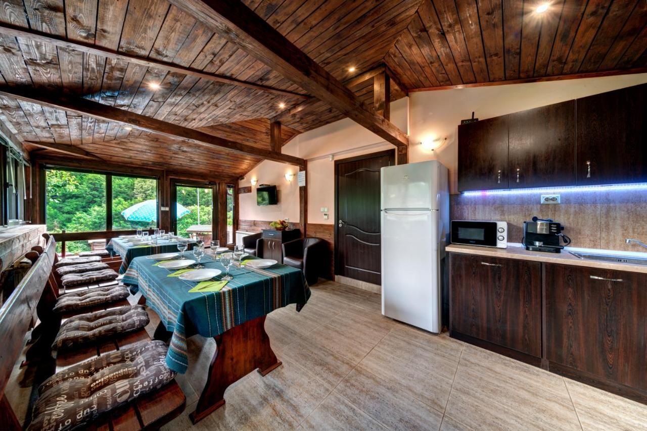 House Maya Tryavna Luaran gambar
