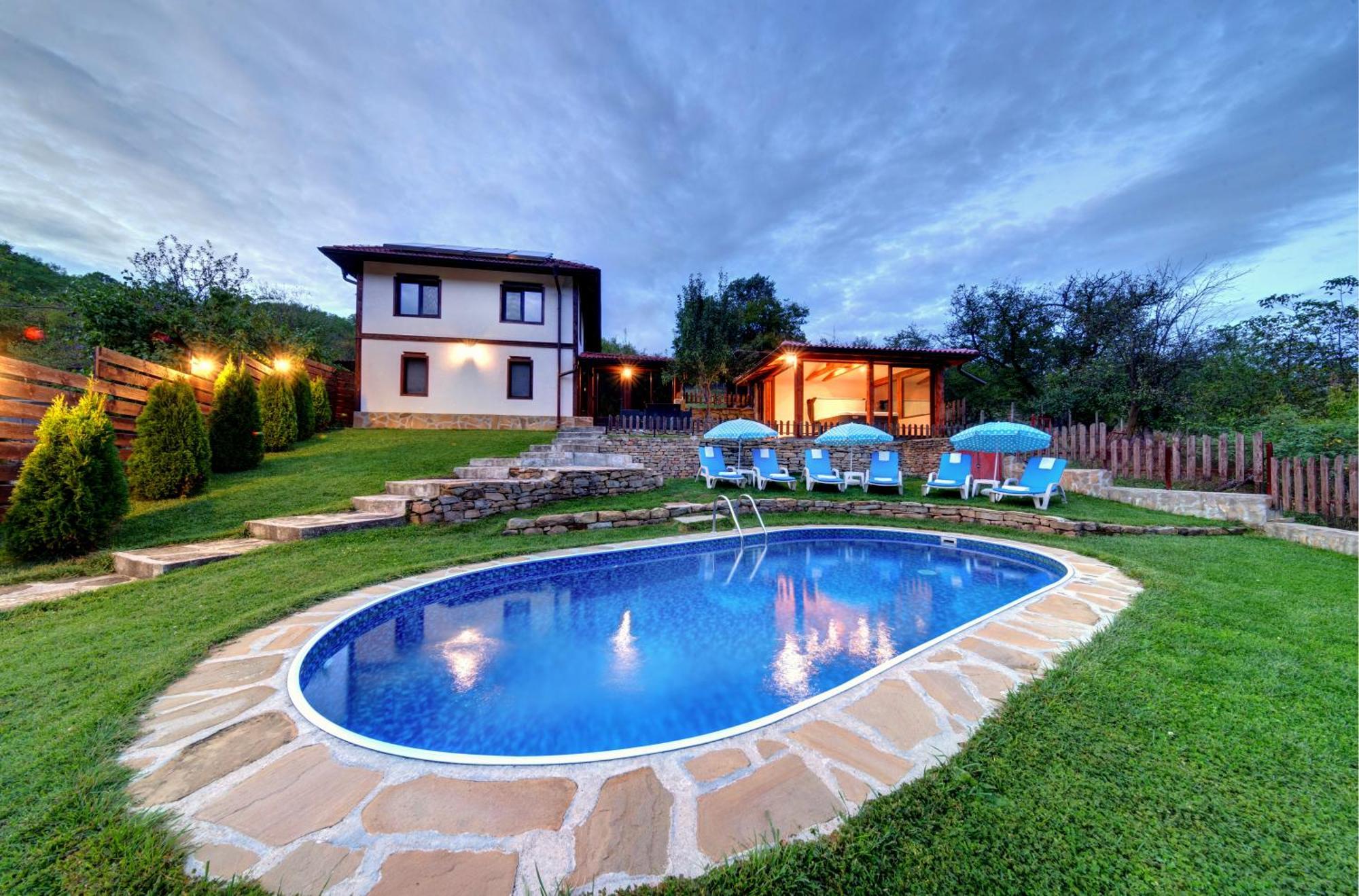 House Maya Tryavna Luaran gambar